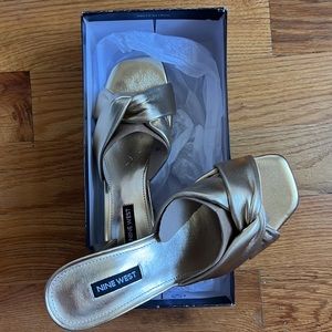 NINE WEST - GATHERED HEEL - 7